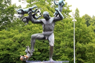 Der Vigelandpark (Frognerpark) mit seinen interessanten Skulpturen und Figuren ...