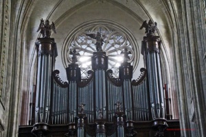 Die Orgel wurde von 2004 bis 2007 restauriert ...