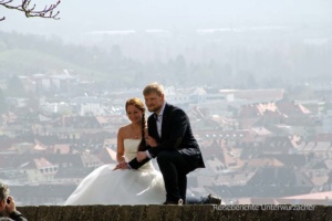 Ein Brautpaar nützte den schönen Tag und holte den Fototermin nach ...