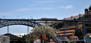 Erbaut von einem Eiffelschüler - Ponto Dom Luis I über den Douro ...