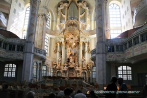 Die barocke, evangelische Frauenkirche in Dresden von innen ...