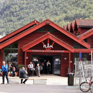 Der berühmte Bahnhof von Flåm ...