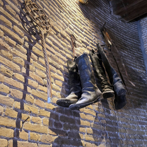 162