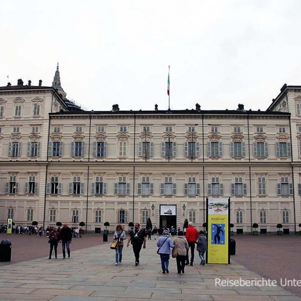 Der Königliche Palast (Palazzo Reale) ...