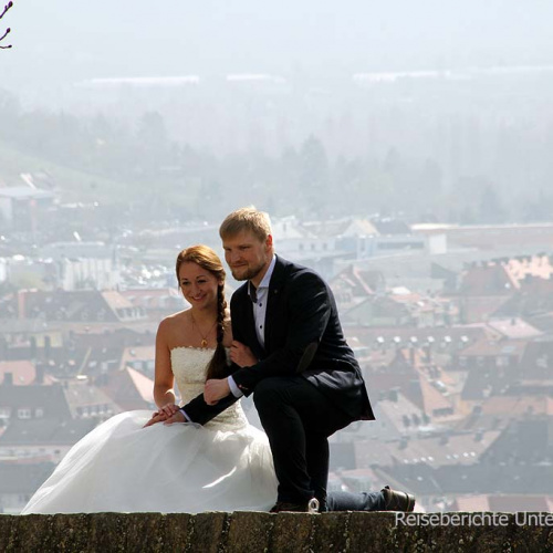 Ein Brautpaar nützte den schönen Tag und holte den Fototermin nach ...